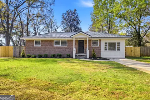 1703 Sewell Cir, Perry, GA 31069