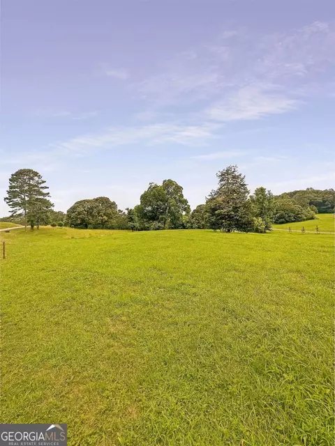 15 Farmstead Ln #HOME 1, Chattahoochee Hills, GA 30268