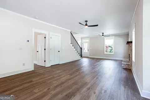 Living - 2044 Bennett Rd, Grayson, GA 30017 photo 3 of 4