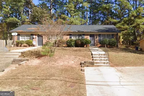 432 Charleston Ln, Lawrenceville, GA 30046