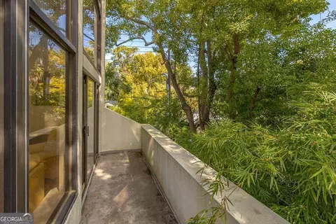 Exterior - 548 Oglethorpe Ave #11, St. Simons, GA 31522 photo 3 of 8