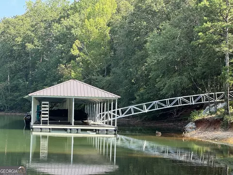 385 Tom Cobb Dr, Hartwell, GA 30643