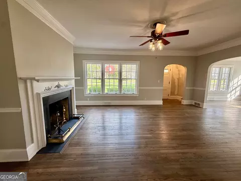 Living - 515 Engram St, Montezuma, GA 31063 photo 2 of 2