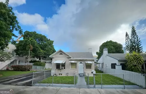 1945 Jackson St, Hollywood, FL 33020