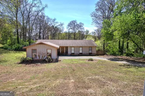 5 Marguerite Dr, Cartersville, GA 30121