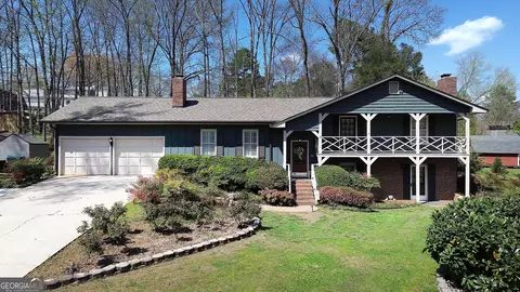 70 Oakridge Dr SE, Cartersville, GA 30121