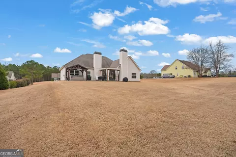 Exterior - 933 Ashley Glen Dr, Williamson, GA 30292 photo 8 of 11