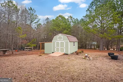 Exterior - 933 Ashley Glen Dr, Williamson, GA 30292 photo 9 of 11