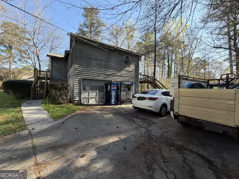 5688 Forest Pl, Acworth, GA 30102