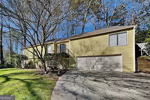 2754 Georgian Ter, Marietta, GA 30068