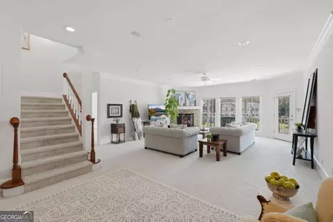 Living - 9155 Bay Pointe Dr, Gainesville, GA 30506 photo 2 of 3