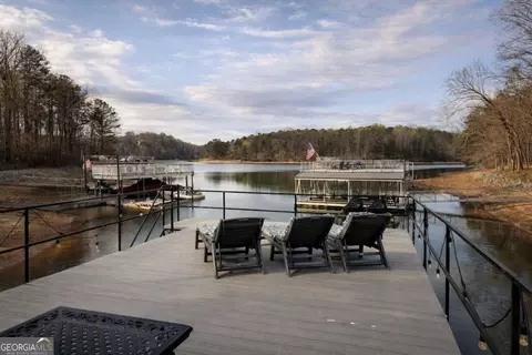 View/Area - 9155 Bay Pointe Dr, Gainesville, GA 30506 photo 2 of 4