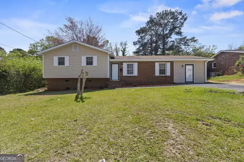 108 Tina Dr, Warner Robins, GA 31088