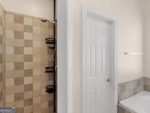 Bath - 355 Parker Rd, Covington, GA 30014 photo 3 of 5