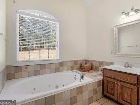 Bath - 355 Parker Rd, Covington, GA 30014 photo 2 of 5