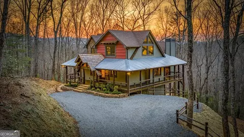 895 Price Rd, Blue Ridge, GA 30513