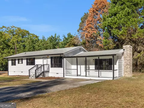 1028 Dixie Dr, Jonesboro, GA 30236