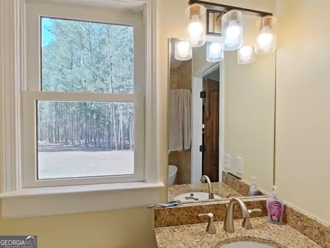 Bath - 1491 Jack Malcolm Rd, Madison, GA 30650 photo 3 of 4