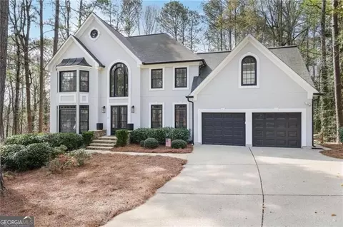1045 Tullmore Dr, Roswell, GA 30075