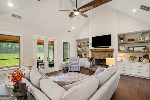 Living - 287 Conner Ln, Williamson, GA 30292 photo 1 of 1