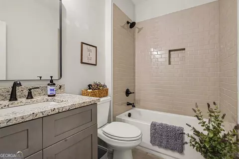 Bath - 287 Conner Ln, Williamson, GA 30292 photo 1 of 4