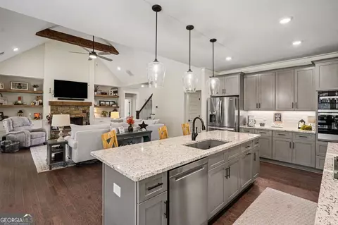 Kitchen - 287 Conner Ln, Williamson, GA 30292 photo 4 of 5