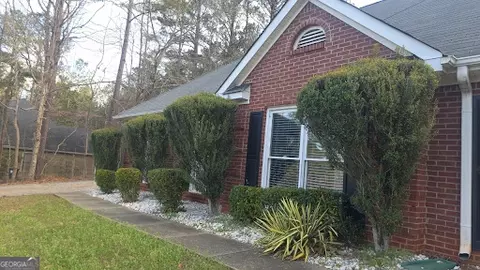 570 Morgan Ct, Hampton, GA 30228