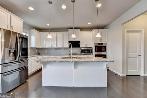 Kitchen - 2375 Matlin Way, Buford, GA 30519 photo 5 of 10