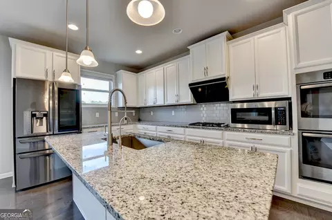 Kitchen - 2375 Matlin Way, Buford, GA 30519 photo 7 of 10