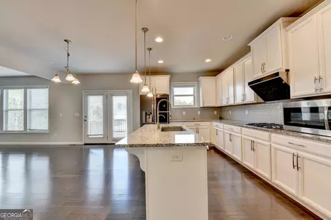 Kitchen - 2375 Matlin Way, Buford, GA 30519 photo 8 of 10