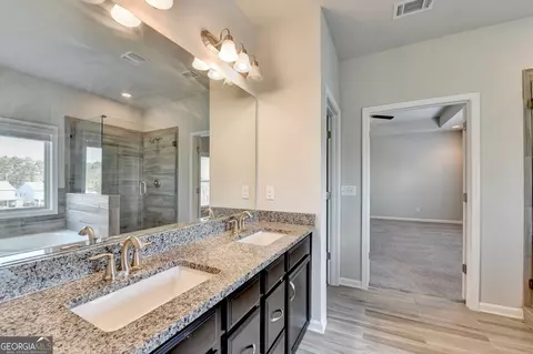 Bath - 2375 Matlin Way, Buford, GA 30519 photo 6 of 9