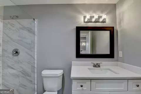 Bath - 2375 Matlin Way, Buford, GA 30519 photo 8 of 9