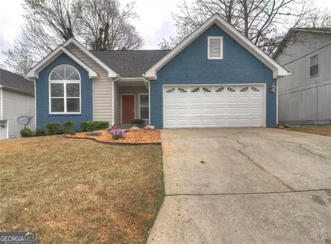 694 Shore Vw, Lithonia, GA 30058