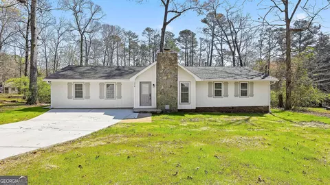 218 Hyde Cir, Newnan, GA 30263