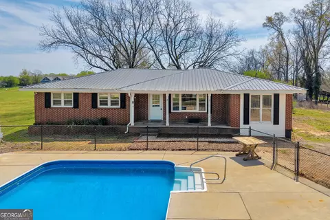 821 Highway 323, Gillsville, GA 30543