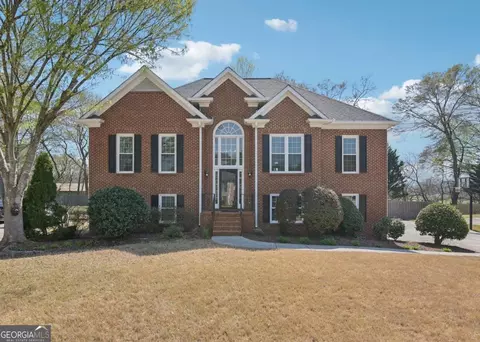 26 Hampton Ln, Cartersville, GA 30120