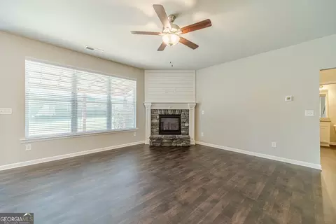 Living - Undisclosed, Statham, GA 30666 photo 2 of 4