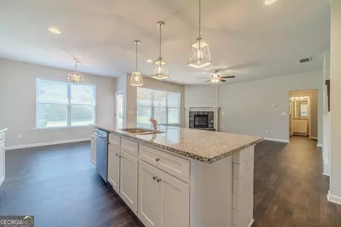 Entry Way - Undisclosed, Statham, GA 30666 photo 3 of 13