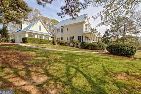 Exterior - 388 Swanson Rd, Tyrone, GA 30290 photo 13 of 21