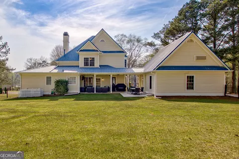 Exterior - 388 Swanson Rd, Tyrone, GA 30290 photo 7 of 21