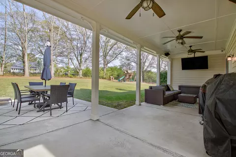 Exterior - 388 Swanson Rd, Tyrone, GA 30290 photo 9 of 21