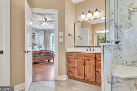 Bath - 388 Swanson Rd, Tyrone, GA 30290 photo 4 of 6