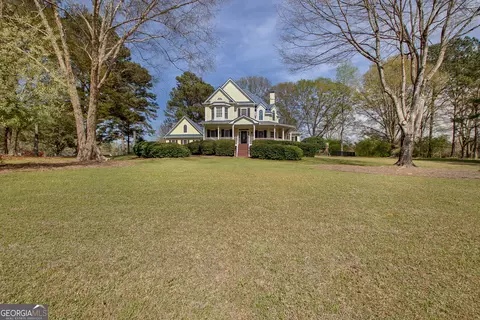 Exterior - 388 Swanson Rd, Tyrone, GA 30290 photo 12 of 21
