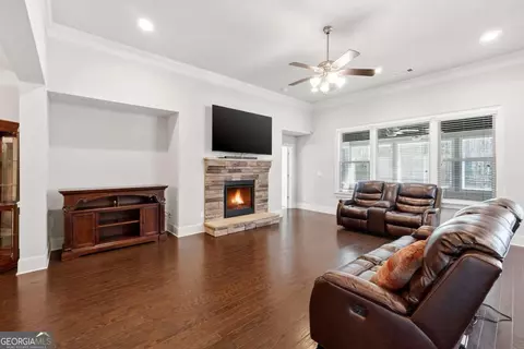 1810 Geranium Ln, Cumming, GA 30040