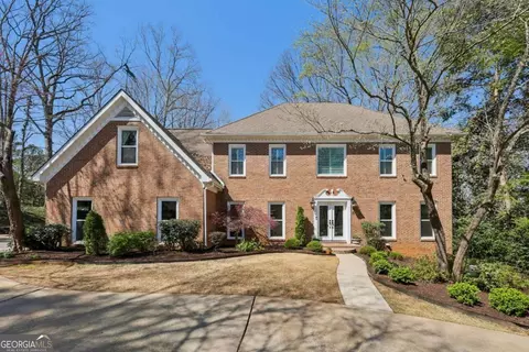 210 Willow Lake Cv, Roswell, GA 30075