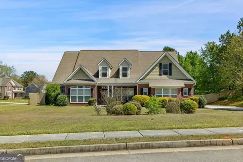 440 Nora Dr, Fayetteville, GA 30214
