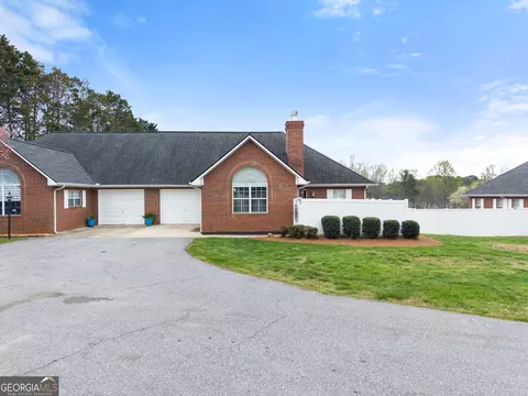 303 Alston Ridge Ct, Cornelia, GA 30531
