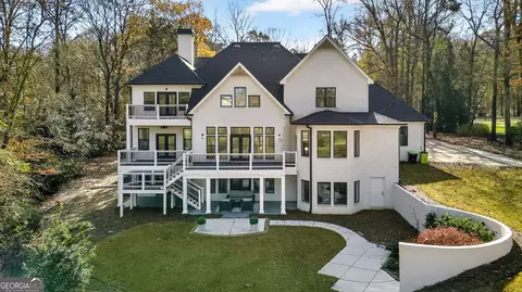 450 Birkdale Dr, Fayetteville, GA 30215
