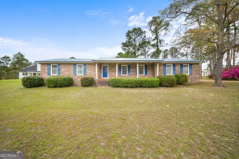 101 Pony Dr, Swainsboro, GA 30401