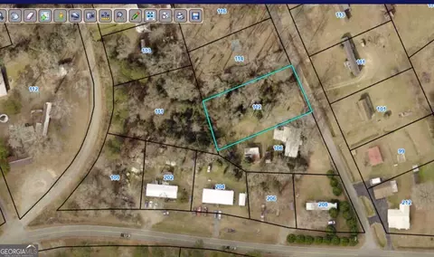 112 Floyd Ave, Milledgeville, GA 31061